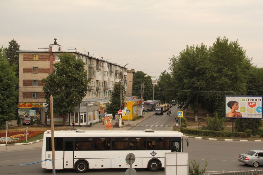 Автовокзал города новомосковск. Автостанция Новомосковск Тульская область. Автовокзал г. Новомосковск. Новомосковск 2000 год. Старый автовокзал Новомосковск.