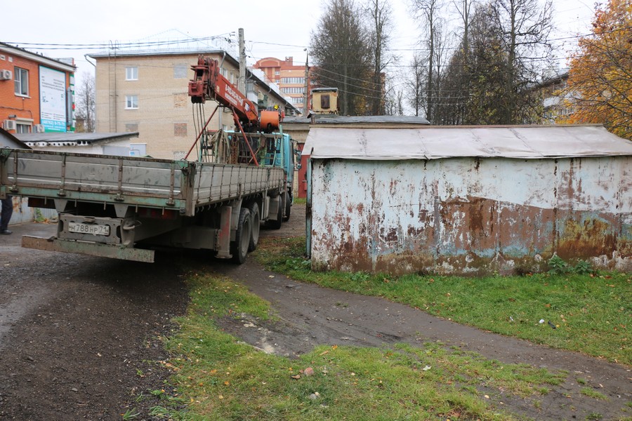 Снос незаконных гаражей и Сараев Новгородская улица Ульяновск.