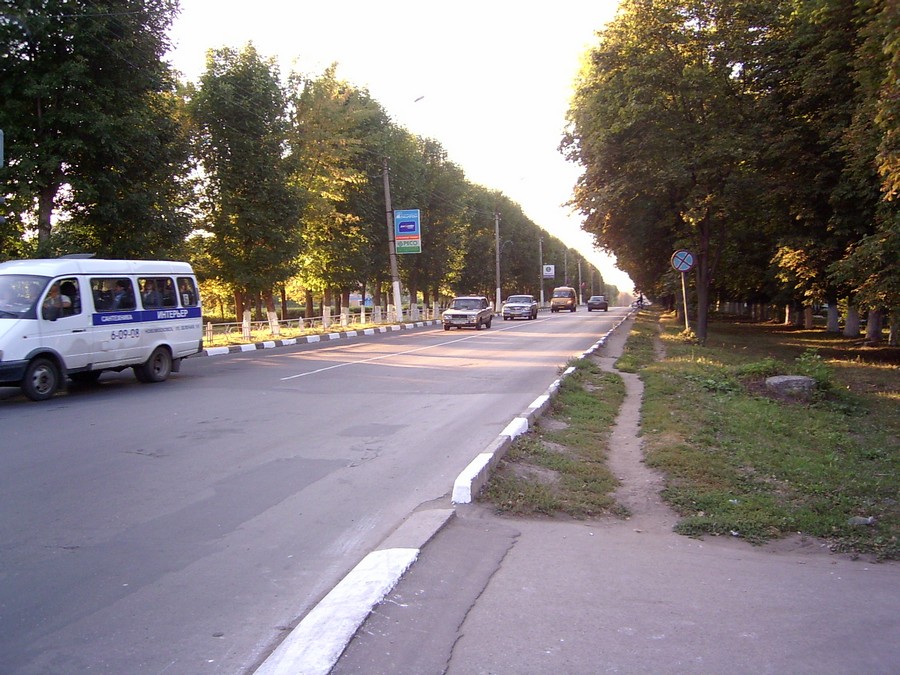 Улица комсомольская город. Улица мира город Новомосковск. Новомосковск улицы города. Улица Новомосковская Екатеринбург. Улица Новомосковская Белгород.