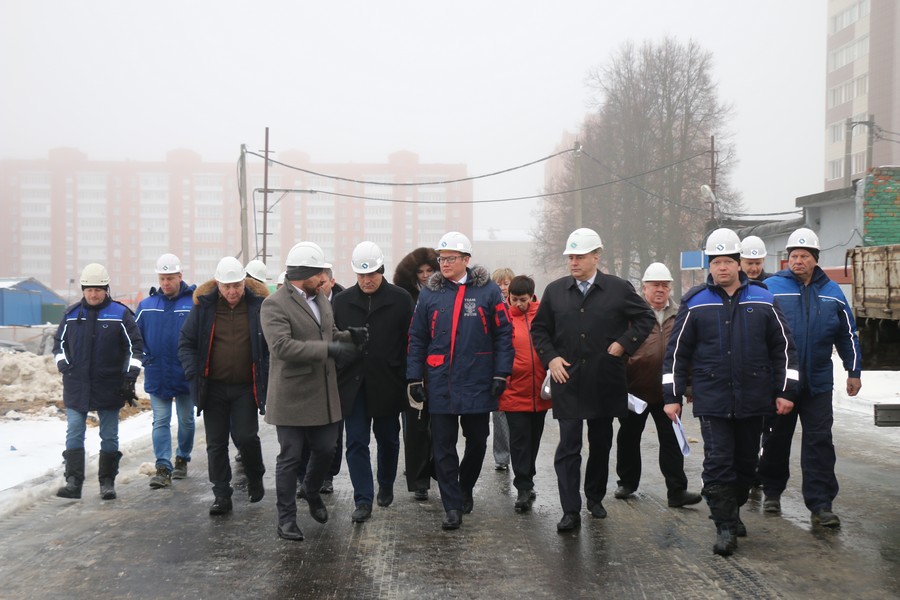 Школа созвездие новомосковск. Центр Созвездие Новомосковск. Стройка Новомосковск.