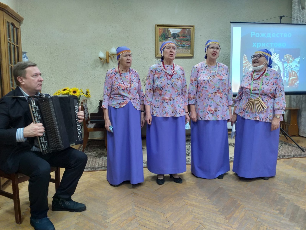 Крещенские посиделки для пожилых сценарий. Выставка крещенские посиделки в музее. МБОУ центр образования 4 Новомосковск.