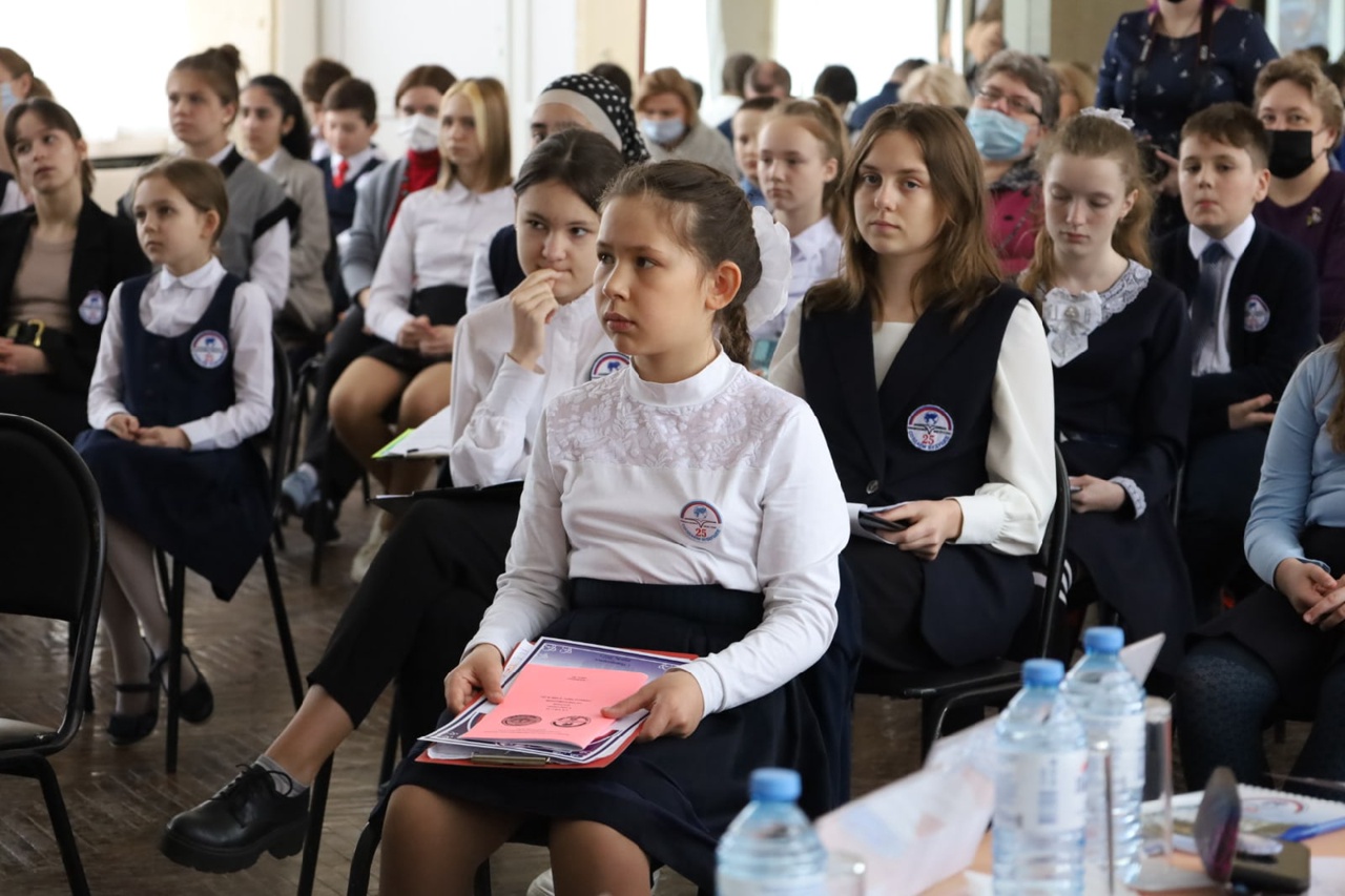 В Новомосковске прошла школьная научная конференция