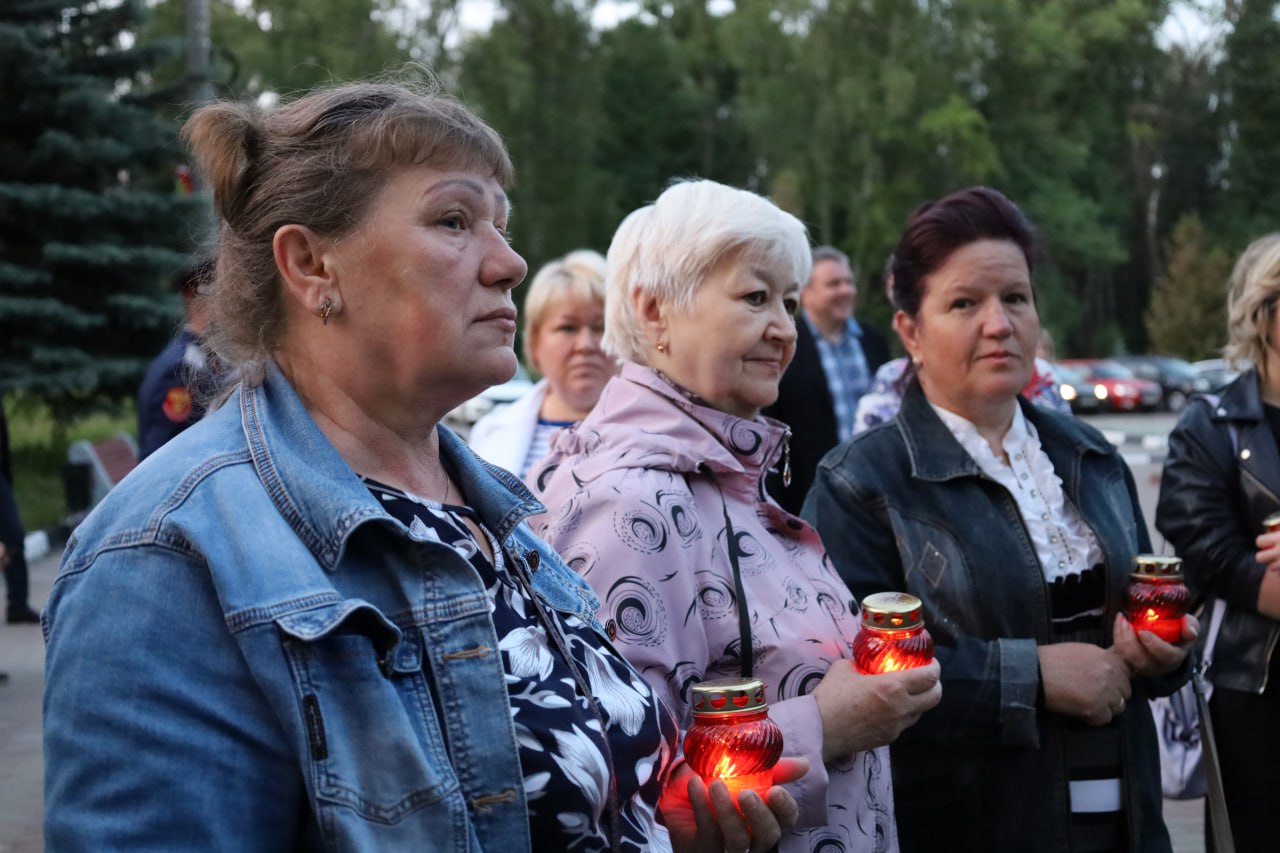 Новомосковцы зажгли «Свечу памяти»