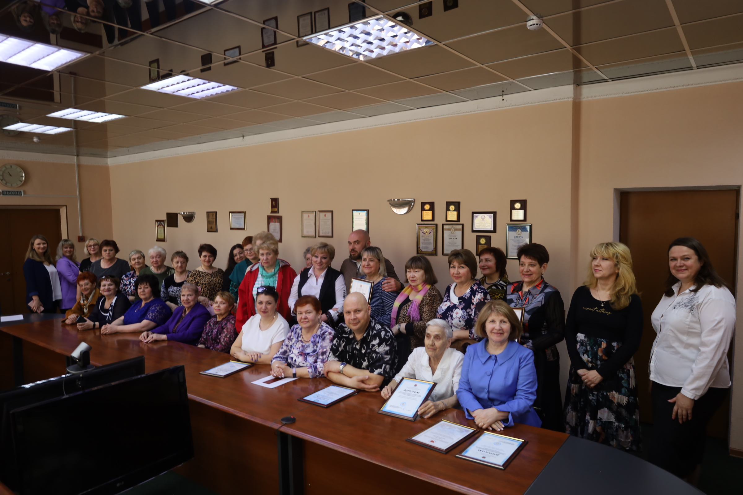 В Новомосковске наградили лучших руководителей ТОС | 24.04.2023 |  Новомосковск - БезФормата